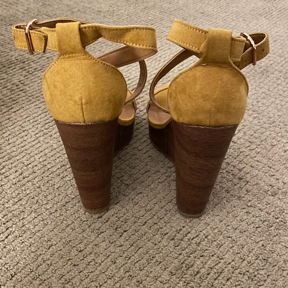 Wedges - Picture 3 of 4